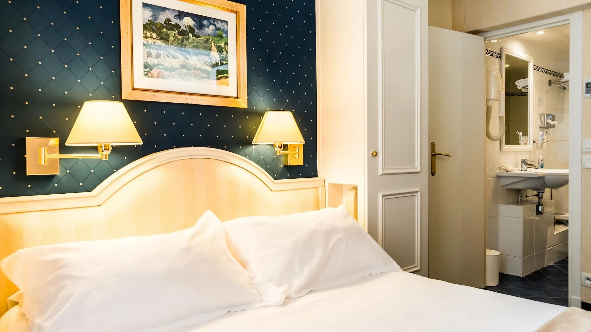 Austin's Arts Et Metiers Hotel 3*