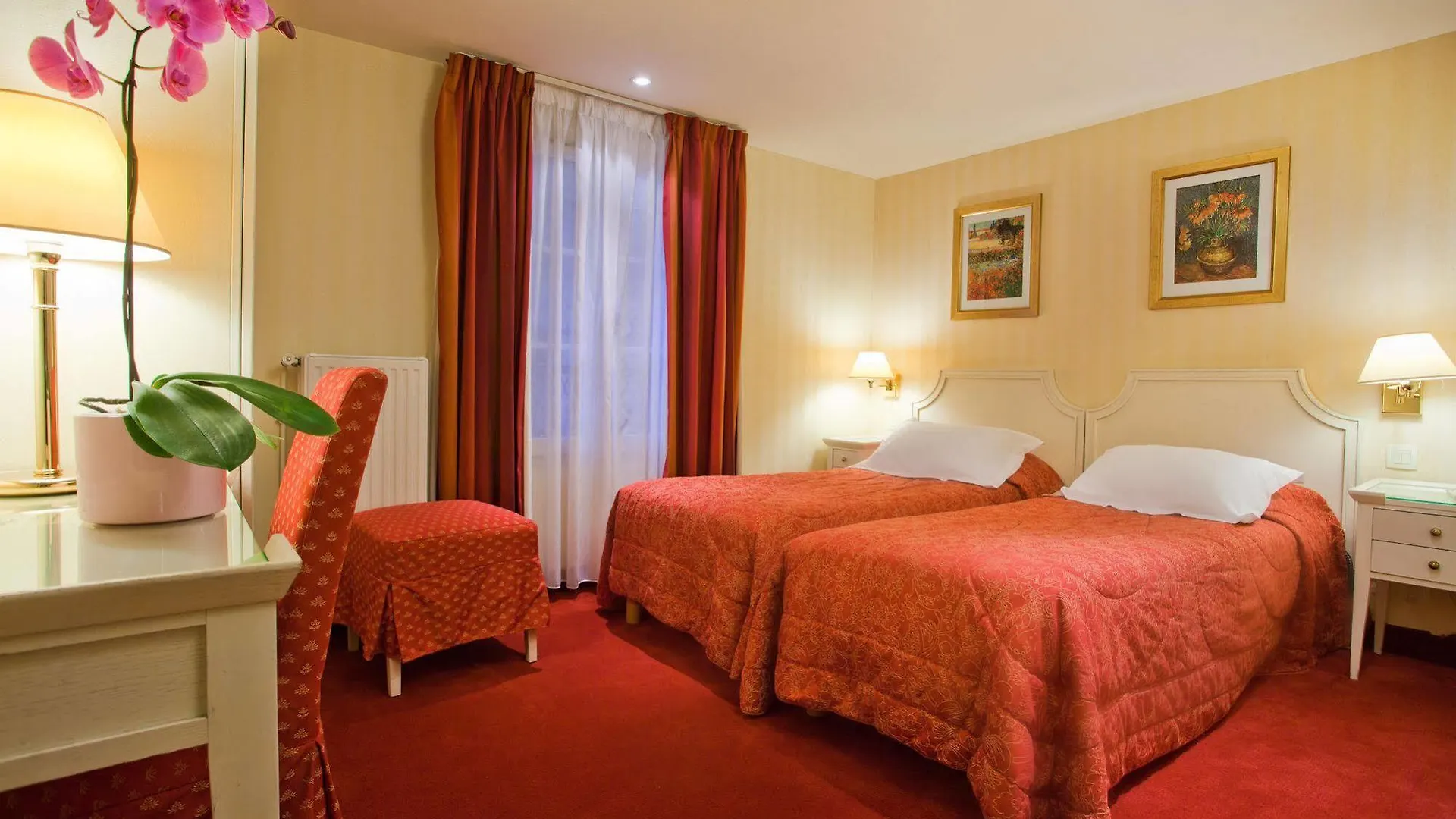 Austin's Arts Et Metiers Hotel 3*