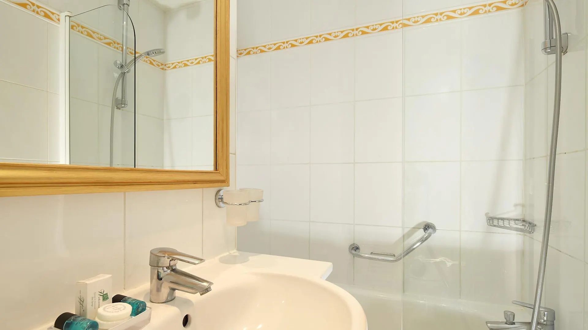Hotel Austin's Arts Et Metiers 3*